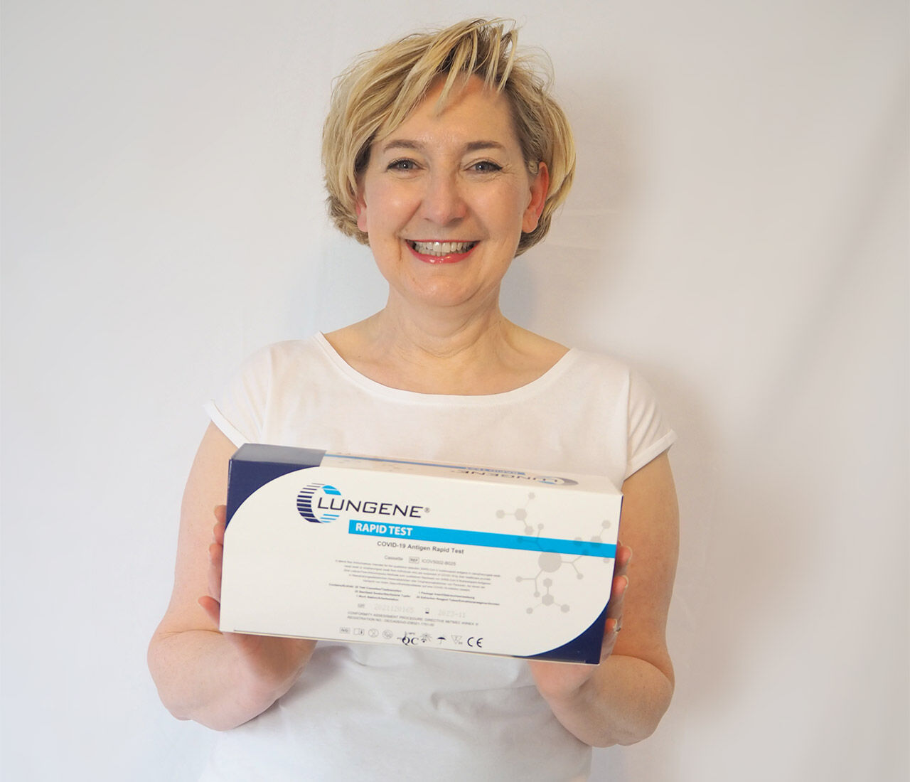 clungene-profis-moodshot-rich-content Clungene COVID-19 Antigen Rapid Tests