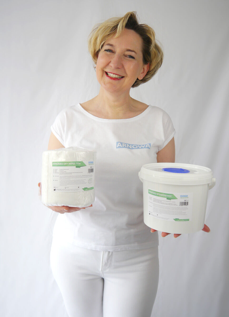arnomed-dry-wipes-70er-moodshot-1 ARNOMED Dry Wipes 70 Tücher