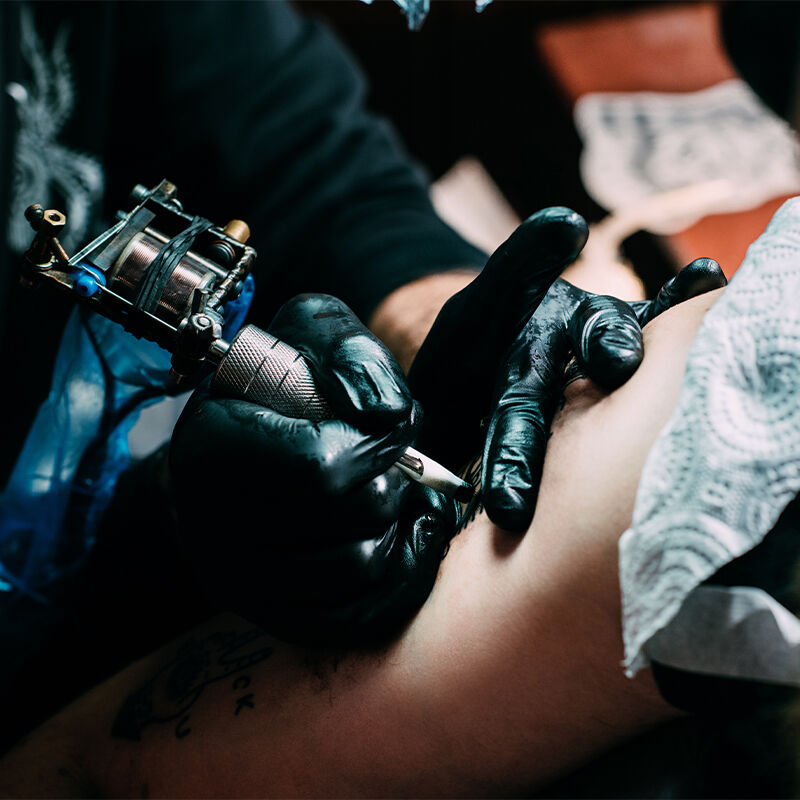 latex-schwarz-tattoo Latex Handschuhe Schwarz